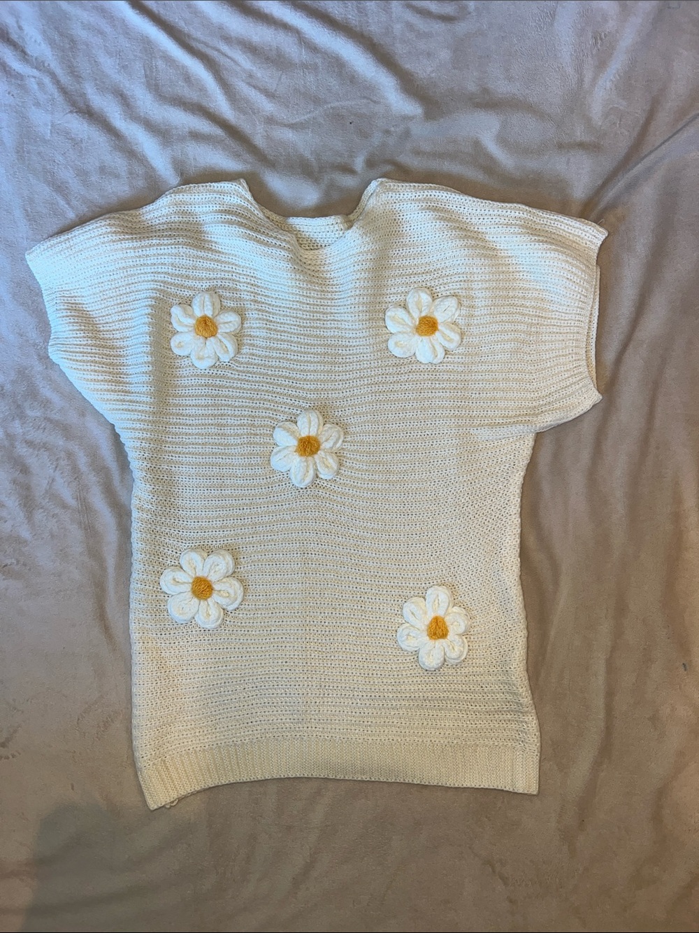 Cream Daisy Appliqué Knit Sweater - Women's